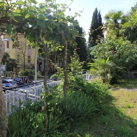 With A Parking Space Lovran, Opatija - 7808 *